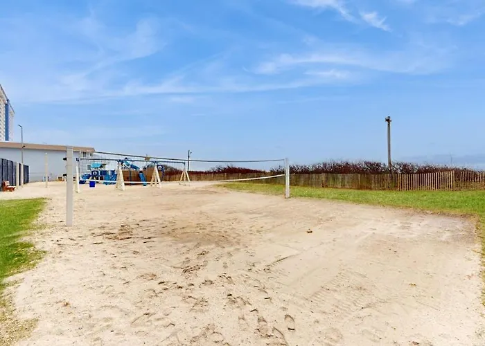 Holiday home Amazing Inviting With Pools Game Sauna & Gym
